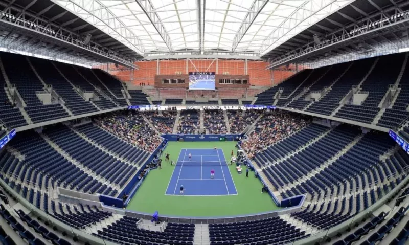 Hana ʻia ke kahua kila Tennis i loko